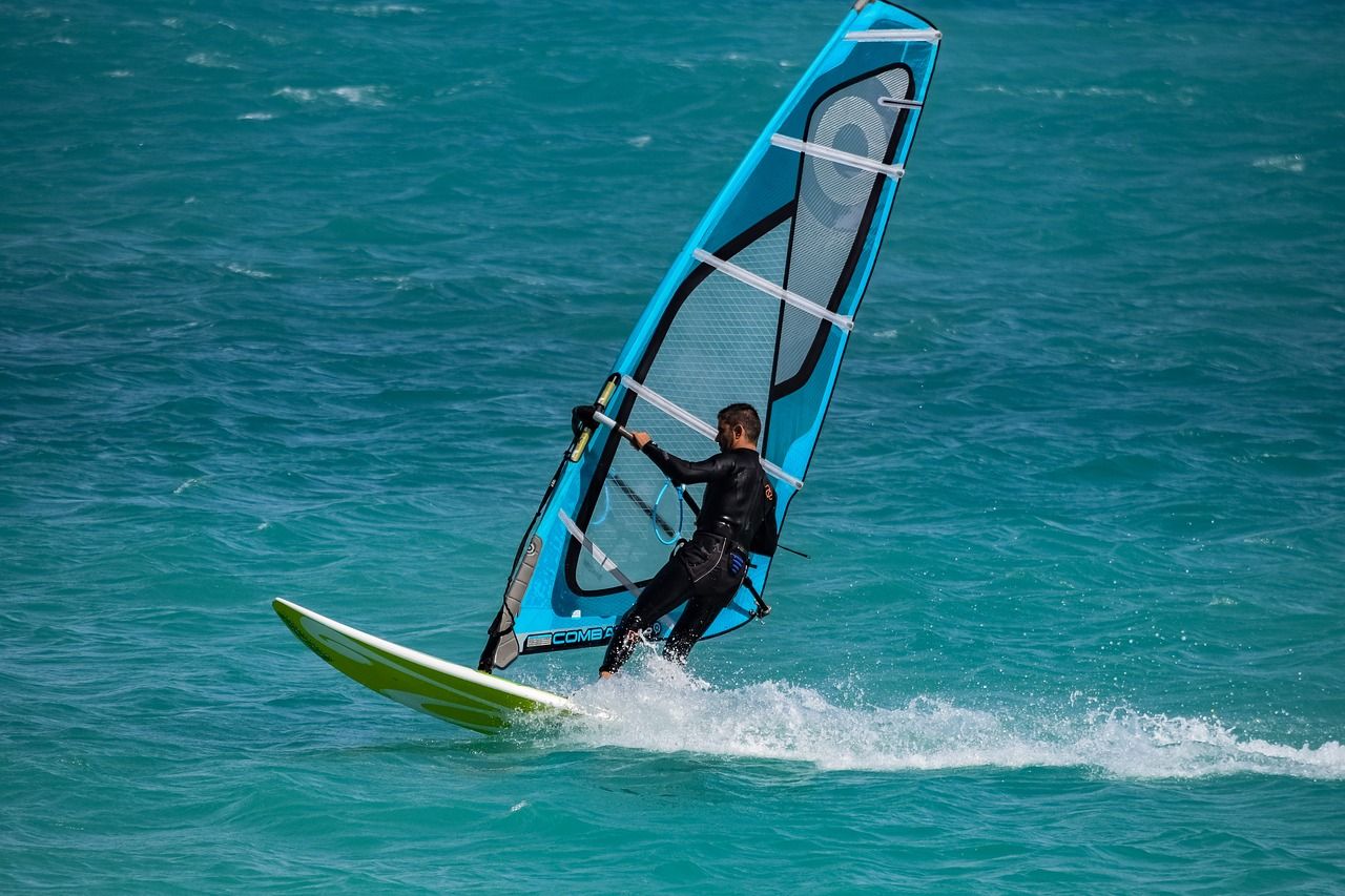 Jak nauczyć się windsurfingu?